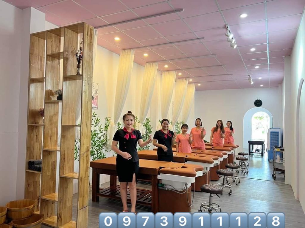 giuong-massage-spa-go-cao-cap-gia-re-1024x768-1 Giường spa massage cao cấp chân gỗ giá rẻ