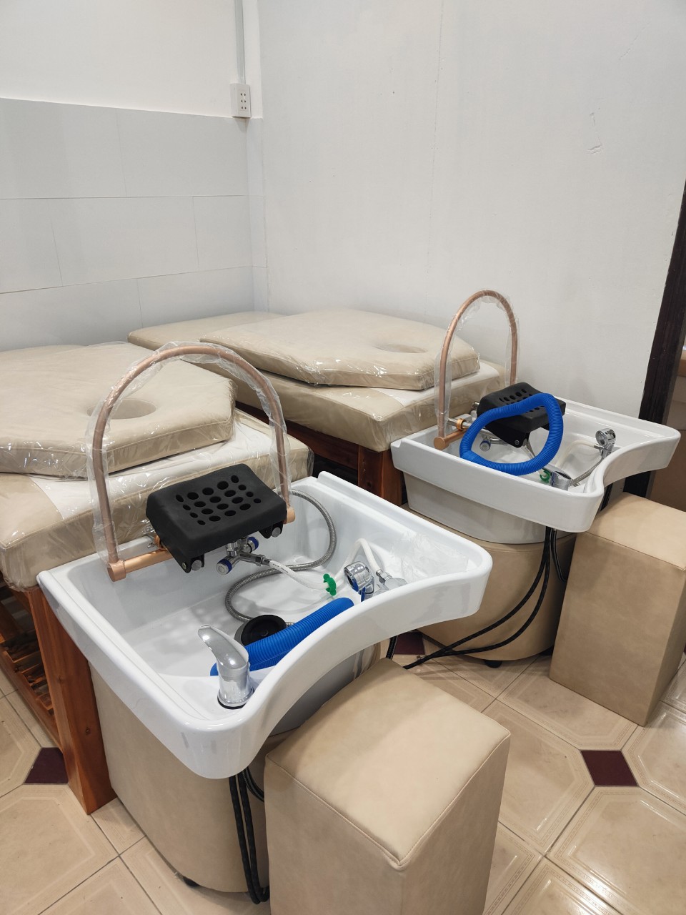 Giường gội đầu 2in1 – Bồn sứ tai thỏ giá rẻ